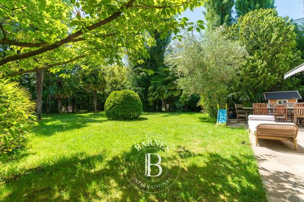 Neuilly-sur-Seine, Appartement 4 Chambres -  194 m² à vendre