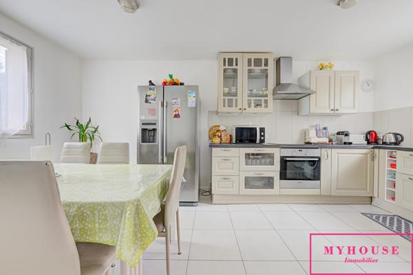 Maison
                                                                                                                                                                                                                                                                                                                        6 pièce(s)                                                                                                                                                                                                          5 chambre(s)                                                                                                                                                                                                          130  m²