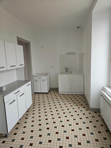 Bel appartement rénové à louer à Saint-Senoch, à 15 mn de Loches