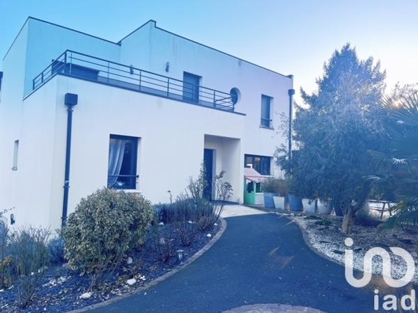 Maison à vendre 9 pièces 365 m² Amilly