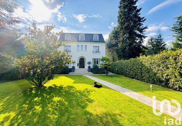 Maison 10 pièces de 364 m² à Sceaux (92330)