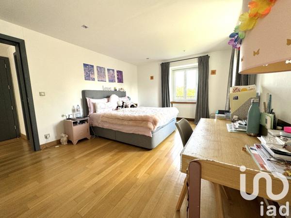 Maison 10 pièces de 364 m² à Sceaux (92330)