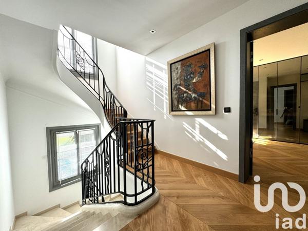 Maison 10 pièces de 364 m² à Sceaux (92330)