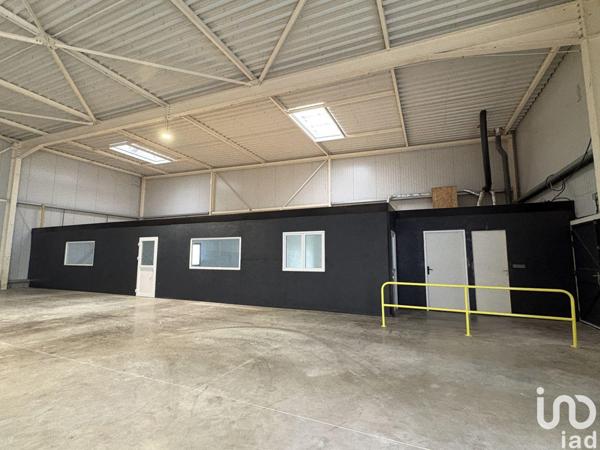 Location hangar 900 m² Eslettes