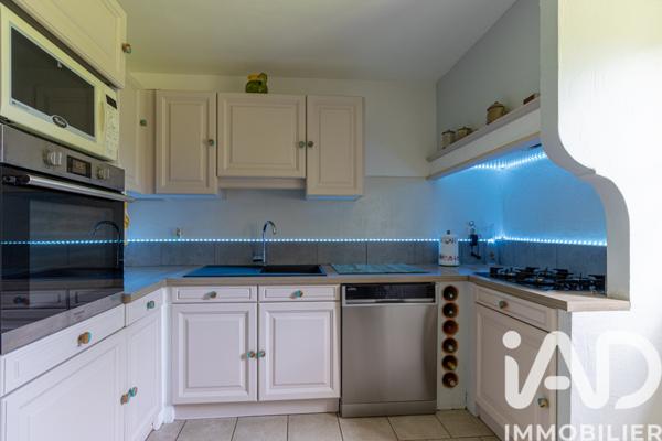 Maison à vendre 8 pièces 210 m² Arnières-sur-Iton