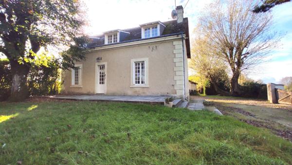Maison 5 pièces à vendre Oyré - 86220 / Réf: 11836
