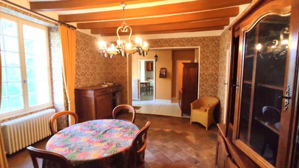 Maison 5 pièces à vendre Oyré - 86220 / Réf: 11836