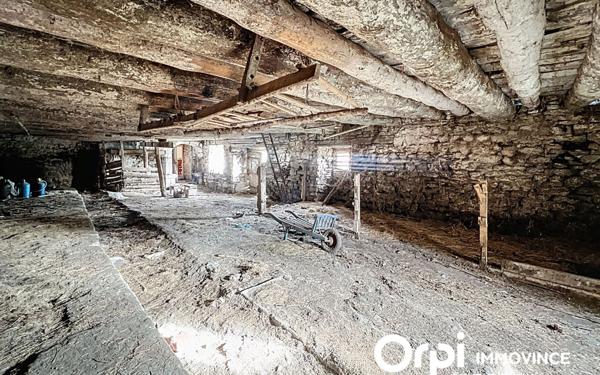 Maison à vendre    4 pièces •  Talizat