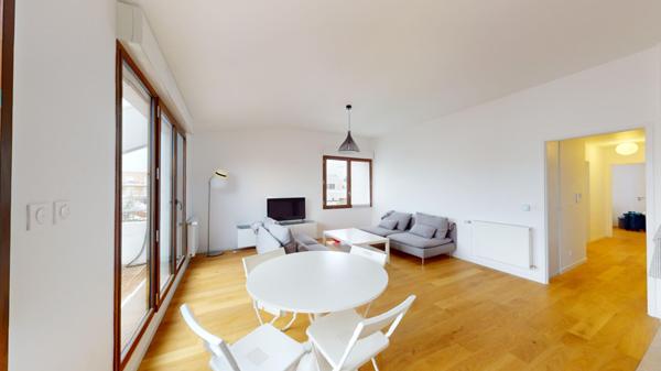 Appartement 4 pièces + terrasse + 3 chambres + Parc de Sceaux + Coulée Verte + T10 + commerces