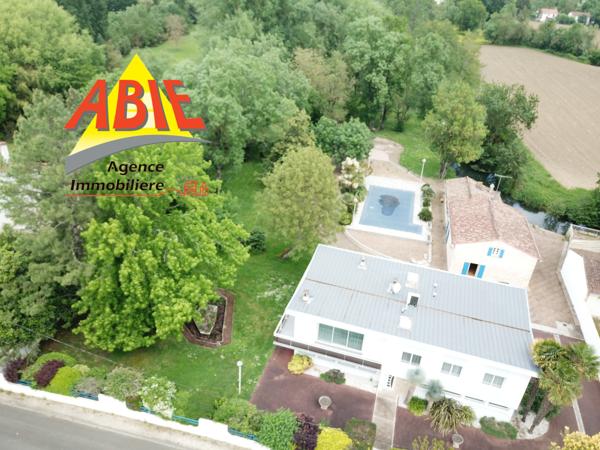 Maison  9 pièce(s)  7 chambre(s)  280.7 m²