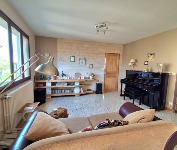 Maison  9 pièce(s)  7 chambre(s)  280.7 m²