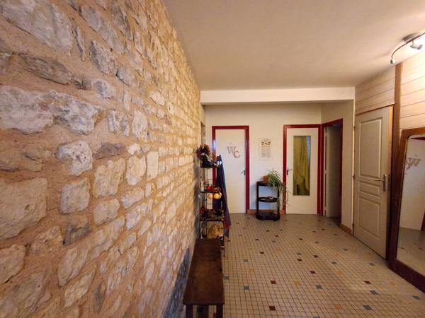 Maison  9 pièce(s)  7 chambre(s)  280.7 m²