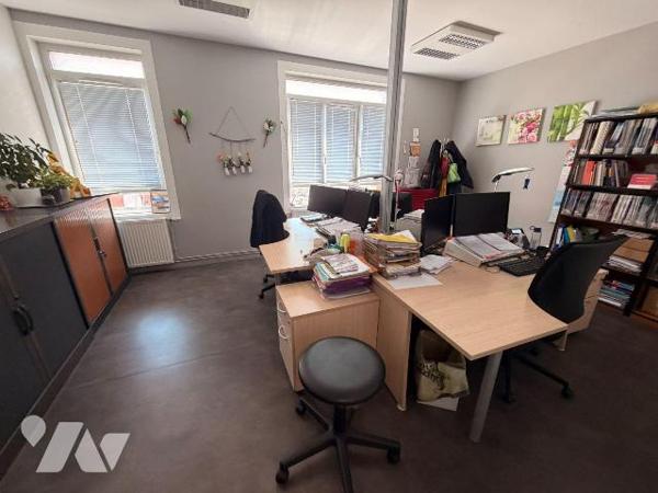 A vendre sur la commune de Coudekerque-Branche (59210), ensemble immobilier à usage tertiaire s...