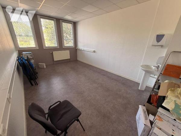 A vendre sur la commune de Coudekerque-Branche (59210), ensemble immobilier à usage tertiaire s...
