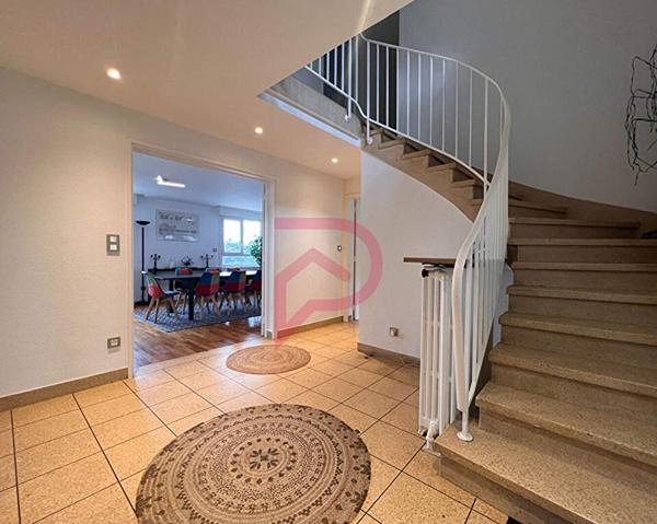 Maison 10 pièces 280 m2