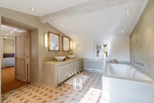 Grasse, Bastide 4 Chambres -  251 m² à vendre