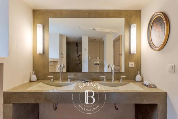 Grasse, Bastide 4 Chambres -  251 m² à vendre
