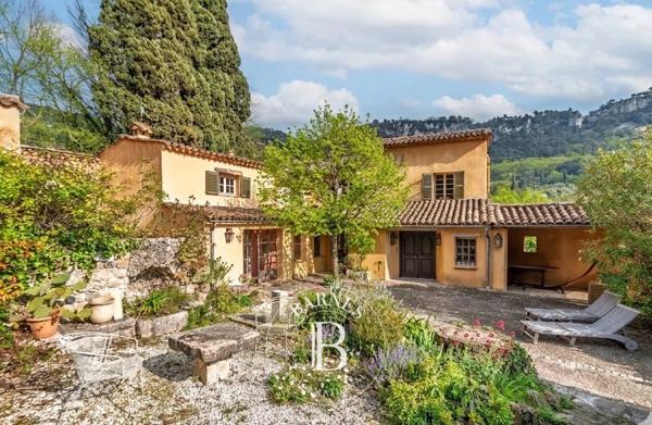 Grasse, Bastide 4 Chambres -  251 m² à vendre