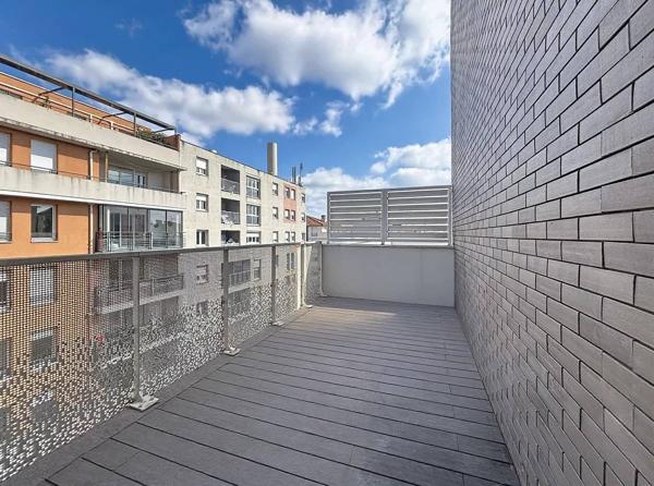 Villeurbanne - T2 de 37 m² avec balcon et garage