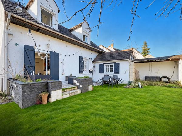 Maison Roissy En Brie 5 pièce(s) 111 m2