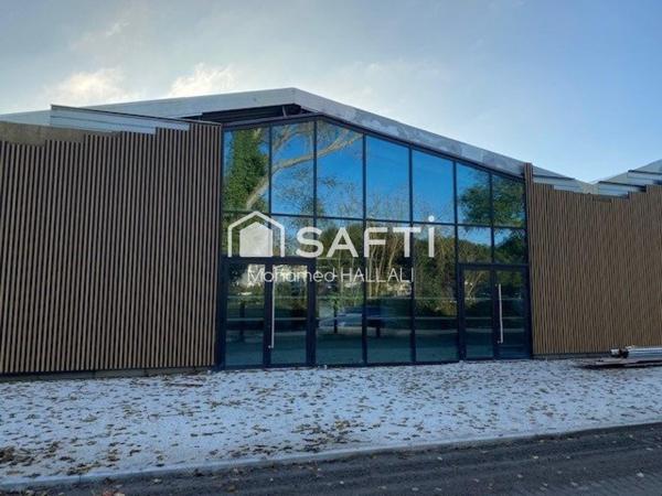 Hangar, Nouveau Port entrée d'Arcachon, 310 m², Vitrine