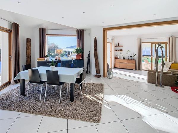 Maison à vendre 7 pièces secteur LUCINGES