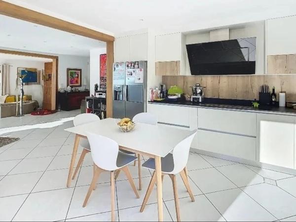 Maison à vendre 7 pièces secteur LUCINGES