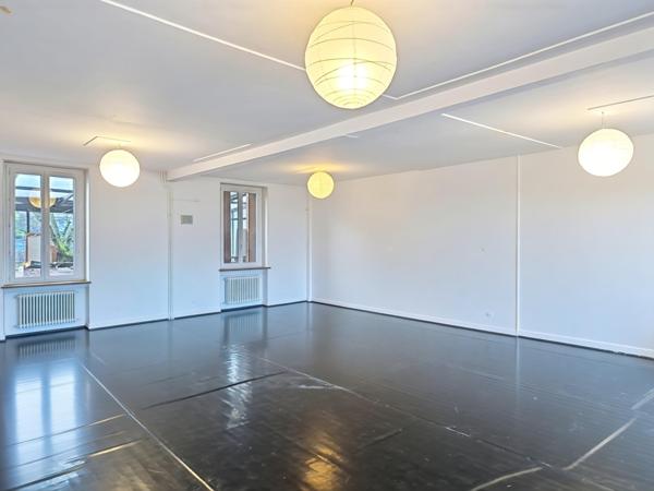 Maison de ville avec jardin au calme, sans vis à vis, terrasse et grand garage