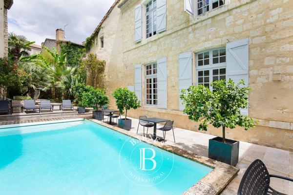 Lectoure, Hôtel particulier 4 Chambres -  587 m² à vendre