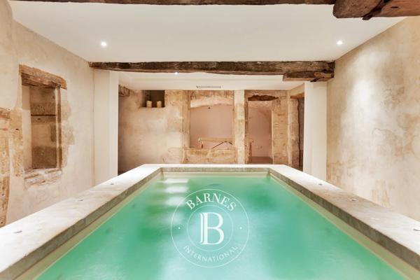 Lectoure, Hôtel particulier 4 Chambres -  587 m² à vendre