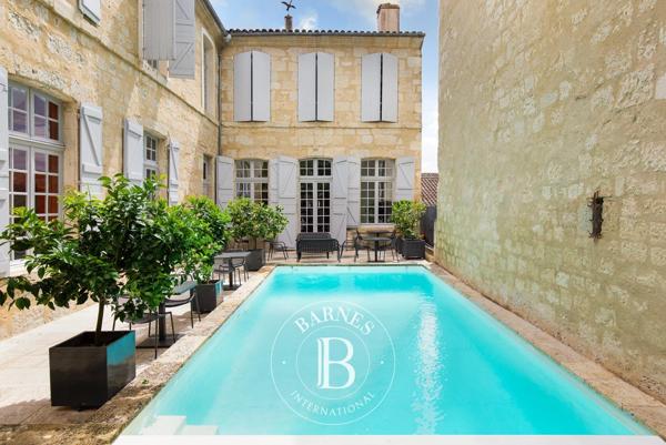 Lectoure, Hôtel particulier 4 Chambres -  587 m² à vendre
