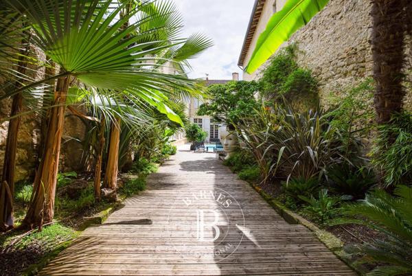 Lectoure, Hôtel particulier 4 Chambres -  587 m² à vendre