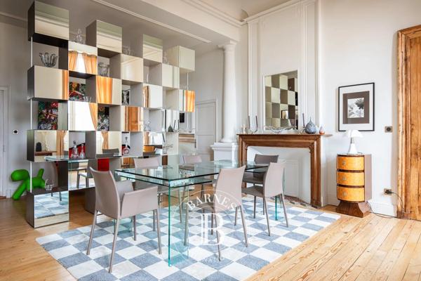 Lectoure, Hôtel particulier 4 Chambres -  587 m² à vendre