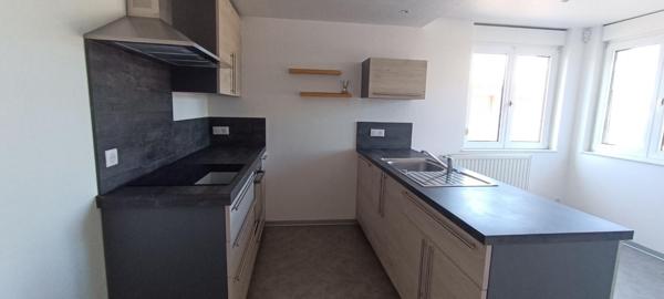 Maison familiale 7 pièces 193 m2 et bureaux