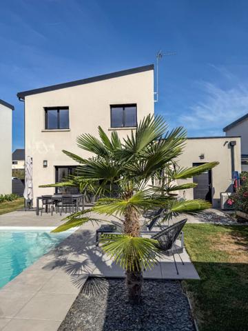 Maison - 112 m² à Cantenay Epinard - 5 pièces - 4 chambres - garage