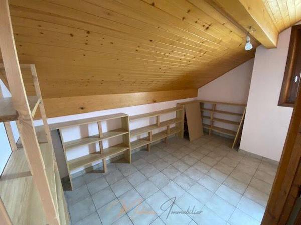 Maison 8 pièces 200m² à vendre à Saint-Genis-Pouilly 01630