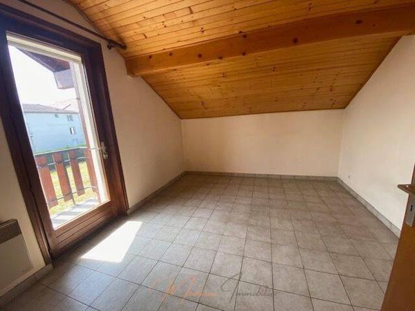 Maison 8 pièces 200m² à vendre à Saint-Genis-Pouilly 01630