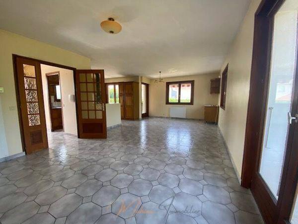 Maison 8 pièces 200m² à vendre à Saint-Genis-Pouilly 01630