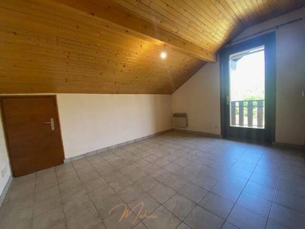 Maison 8 pièces 200m² à vendre à Saint-Genis-Pouilly 01630