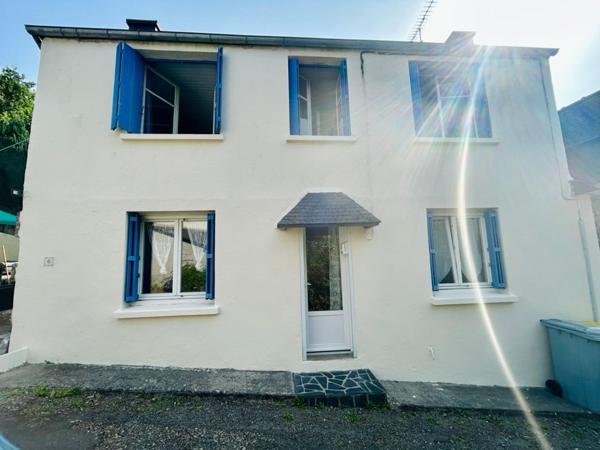 MAISON DE 70M2 SUR TERRAIN DE 345 M2 GARAGE ET ANNEXE.