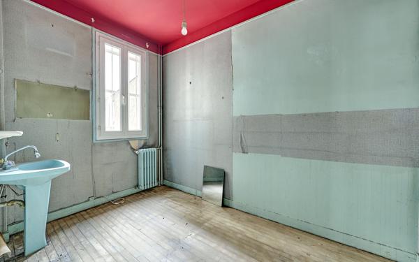 Appartement à vendre    5 pièces • 102,54 m2 Issy-les-Moulineaux