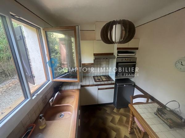 Maison
                                                                                                                                                                                                                                                                                                                        8 pièce(s)                                                                                                                                                                                                          6 chambre(s)                                                                                                                                                                                                          160  m²