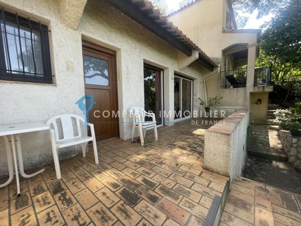 Maison
                                                                                                                                                                                                                                                                                                                        8 pièce(s)                                                                                                                                                                                                          6 chambre(s)                                                                                                                                                                                                          160  m²