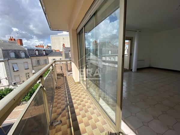 A louer appartement Châteauroux 3 pièces avec balcon et garage
