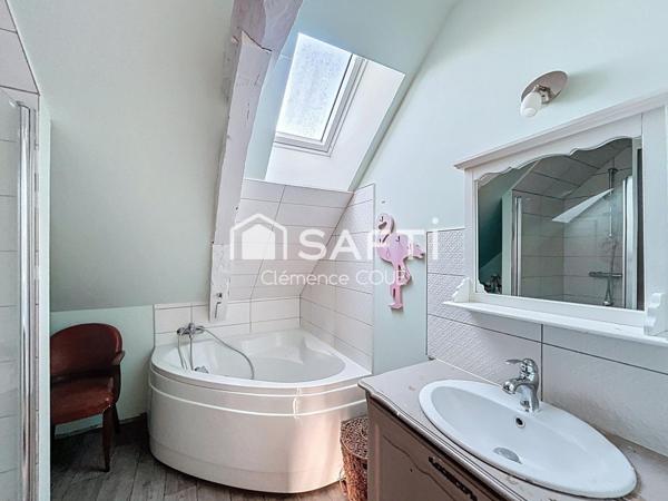 Magnifique longère en campagne de Bécon les granits