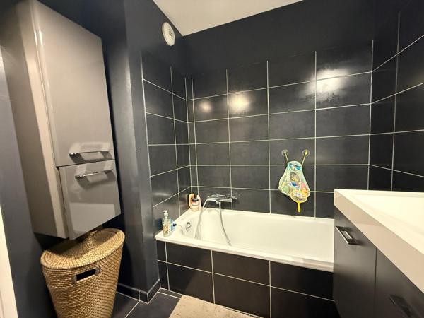 Appartement 3 pièces - 70 m² Exclusivité efficity