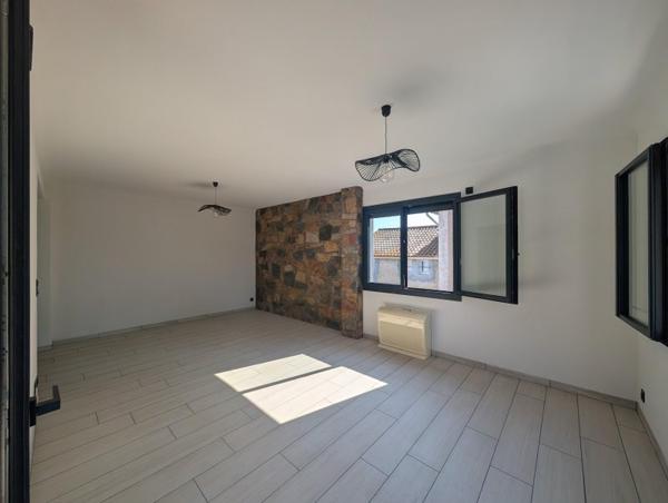 Vente / Appartement T3 à Vias (34450)