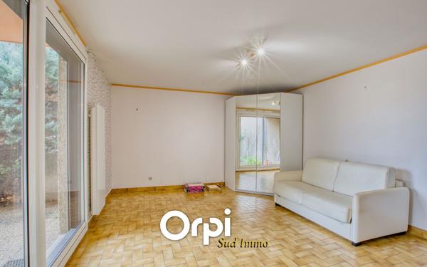 Appartement à vendre    1 pièce •  Privas