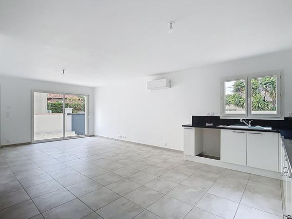 Maison neuve type 4 avec terrasse et jardin