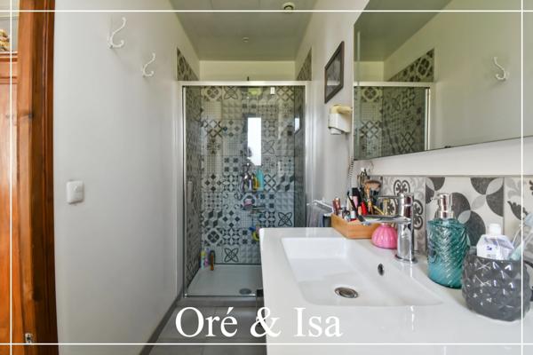 Maison de charme rénovée avec prestations modernes, 4 pièces CHATEAUMEILLANT (18)
